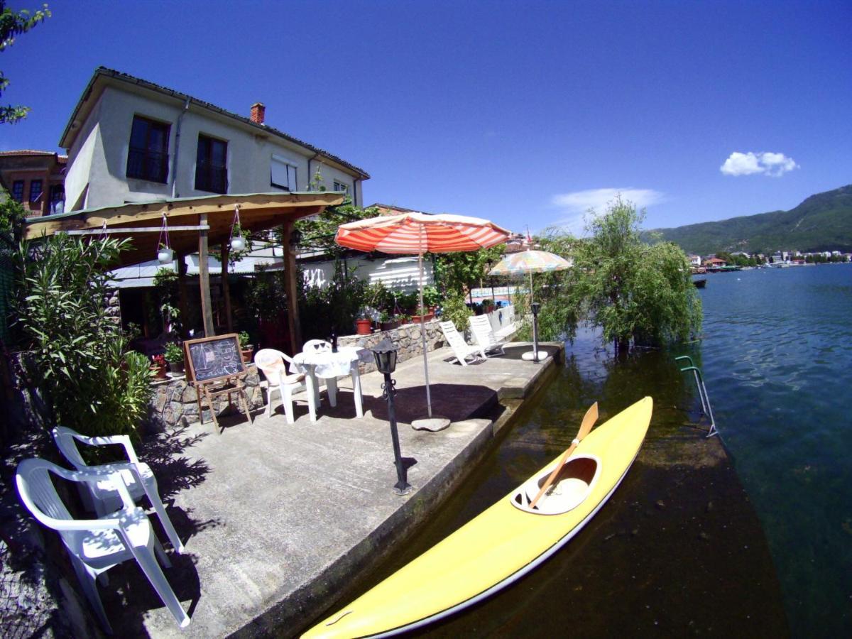 'By The Lake' Apartments Ohrid Esterno foto